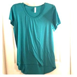 LuLaRoe Classic T - Size L
